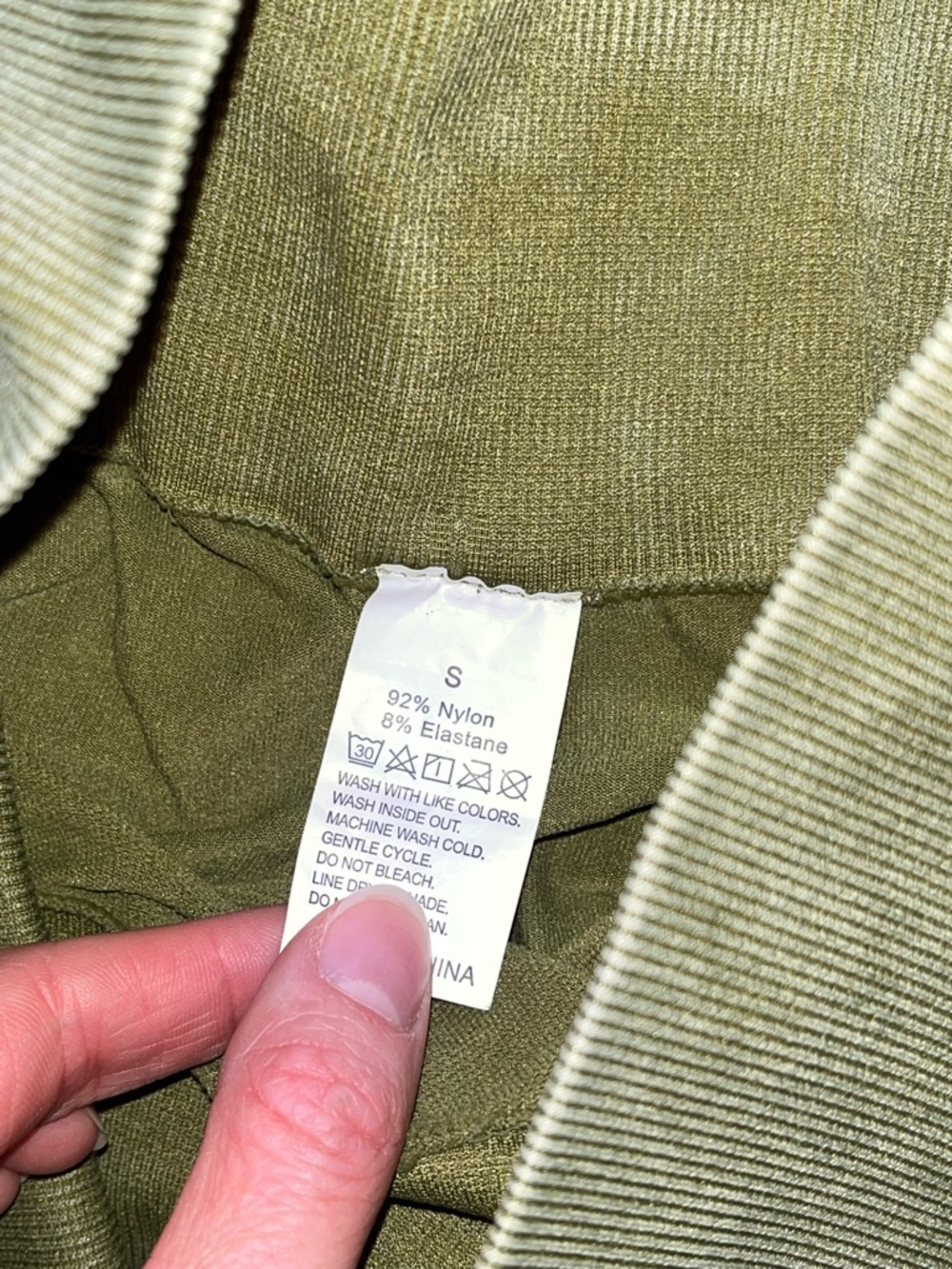 Olive Green Seamless Two-Piece Active Set w/ Scrunch Leggings - Picture 4 of 11